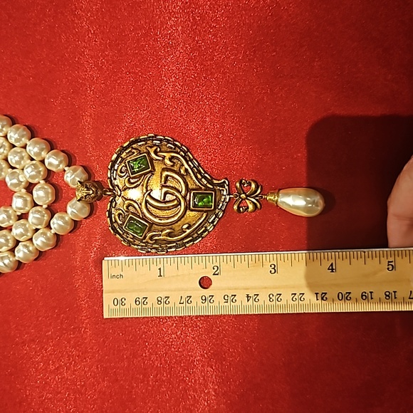 Gucci vintage carved pendant necklace - Picture 13 of 13